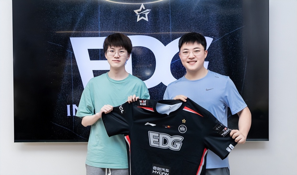 Uzi迎来十五赛季高光表现，C9球迷沸腾！
